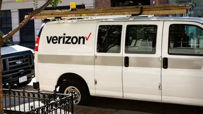 Verizon Stock Set for Worst Week Since 2008. Time to Buy?