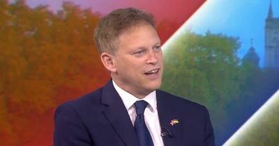 'Grant Shapps is nowhere to be seen while holidaymakers face travel chaos'