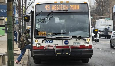 Ald. La Spata proposes using CTA bus cameras to ticket drivers that block bus lanes, stops