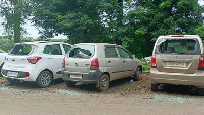 Parked vehicles vandalised in Kolhapur