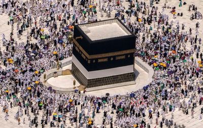 Saudi police arrest man who helped Israeli sneak into Mecca