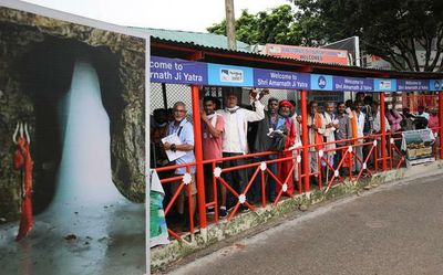 Over 7,000 pilgrims leave for Amarnath cave shrine from Jammu, more than half return due to highway closure