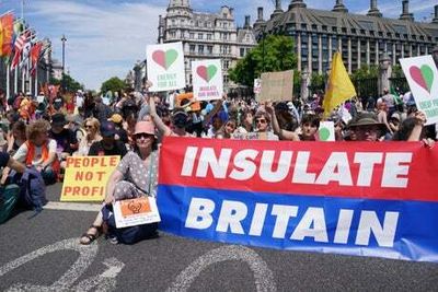 Hundreds of climate change protestors descend on Parliament Square