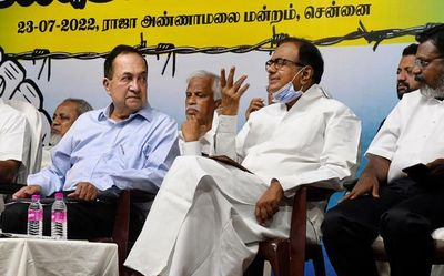 Call for opposition parties to unite to defeat fascist forces