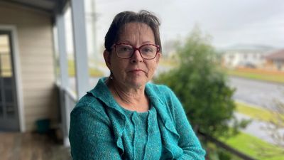 Woman who faced homelessness reveals devastating impacts for NSW inquiry