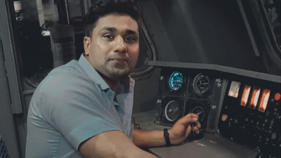 Maharashtra: Central Railway loco pilot rescues lost boy, reunites him with kin