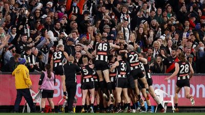 Collingwood do it again as Jamie Elliott kicks goal after the siren to beat Essendon at the MCG