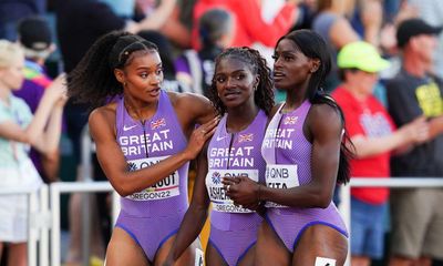 Dina Asher-Smith in Commonwealth Games doubt after injury scare in relay