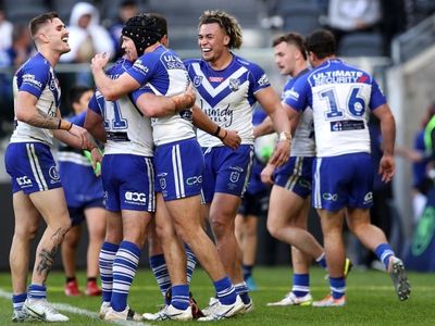 Dogs down Titans in high-scoring NRL clash