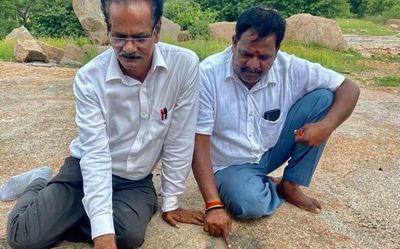 4000 year old Neolithic grooves found in Telangana’s Mahabubnagar