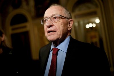 Dershowitz defends Bannon