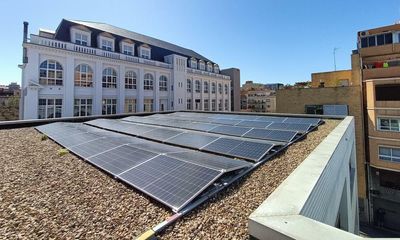 Barcelona school and residents create solar energy community