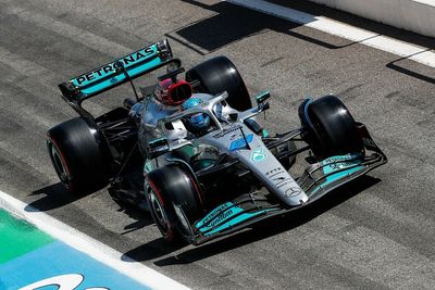 Mercedes "confused" by race pace delta to leading F1 teams