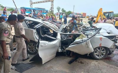 Andhra Pradesh: SI, constable from Bengaluru among three killed in road accident