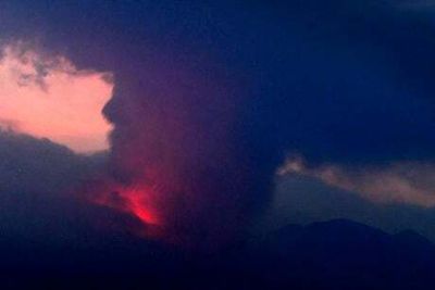 Japan volcano eruption: People under evacuation warning as ‘highest alert’ issued