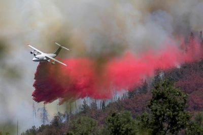 Thousands evacuated as California wildfire grows