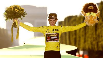 Jonas Vingegaard claims maiden Tour de France title as Jasper Philipsen sprints to final stage win