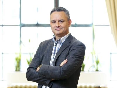 NZ Greens leader Shaw to fight for his job