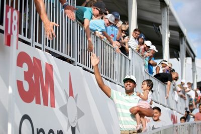 Finau surges to 3M Open win as Piercy falters late