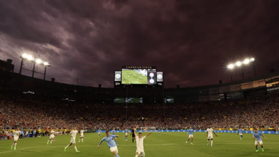 14 stunning photos from Manchester City’s soccer friendly against Bayern Munich at Lambeau Field