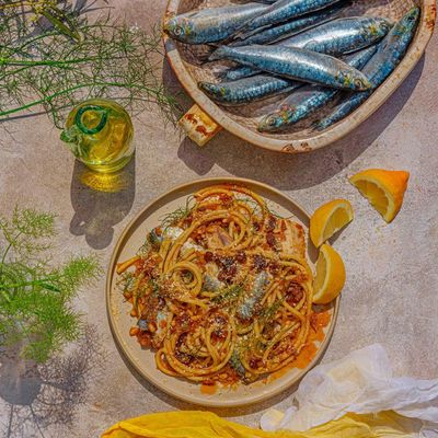 Giorgio Locatelli’s recipe for pasta con le sarde – pasta with sardines, anchovies, fennel, raisins and pine nuts