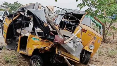 Tamil Nadu: Two killed as car rams into two share autos on East Coast Road
