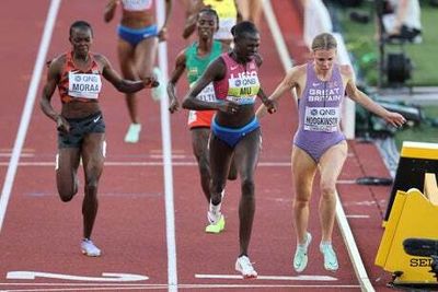Keely Hodgkinson edged out of 800m gold on final day of World Athletics Championships
