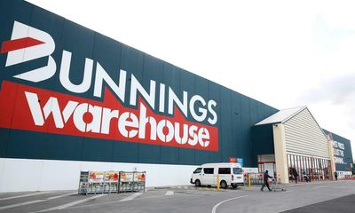 Bunnings and Kmart halt use of facial recognition technology in stores as privacy watchdog investigates