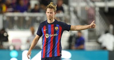 Frenkie de Jong 'makes pay cut decision' as Chelsea handed huge Barcelona transfer setback