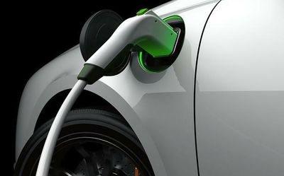 Data | How many electric vehicles and charging stations are there in India?
