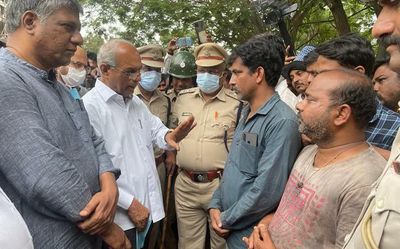 ₹5 lakh compensation to families of three burns victims
