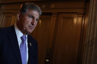 Senators Joe Manchin and Lisa Murkowski test positive for Covid-19