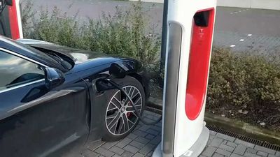 Tesla Expected To Open US Supercharger Network To Other EVs, Applies For Funds