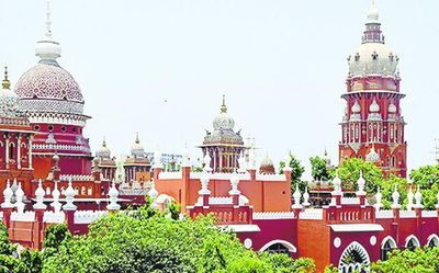 Madras High Court issues ultimatum on abolishing ‘orderly’ system in Police Department