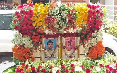 Chittoor accident: Bengaluru city police pay floral tribute to departed colleagues