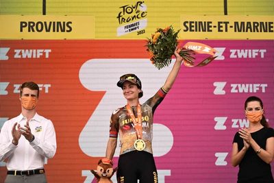 Marianne Vos claims second stage and yellow jersey at Tour de France Femmes