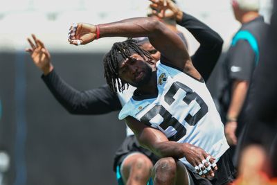 Jags rookie LB Devin Lloyd to miss some time with a hamstring injury