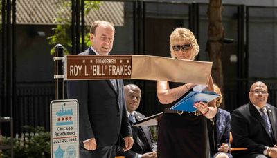 ‘The ultimate sacrifice.’ City block dedicated to U.S. marshal who was killed 30 years ago at Dirksen Courthouse