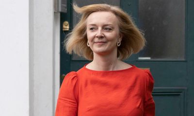 Liz Truss pledges crackdown on unions but is accused of ‘Tory fantasy’