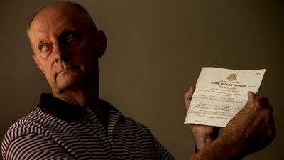Calls for change to army discharge certificates issued under Whitlam government