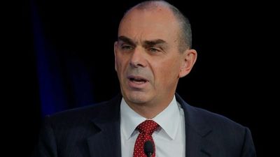 APRA boss Wayne Byres to leave bank regulator before term expires