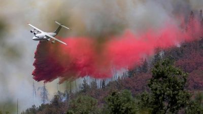 Wildfire near Yosemite is now California's biggest this season