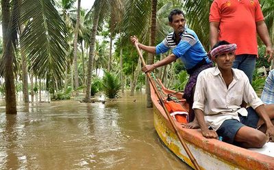 CM takes stock of flood fury in Godavari delta in Andhra Pradesh