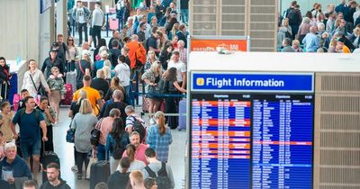 Easyjet makes £114m loss following months of airport disruption