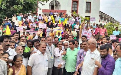 Tailors stage protest in Shivamogga, Hassan