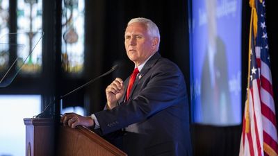 Pence urges Republicans to focus on future elections