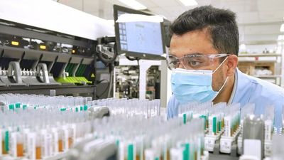 Number of Australians who have had COVID-19 jumps in June survey of blood samples