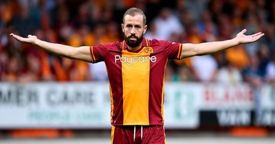 Motherwell hero Kevin van Veen signs contract extension