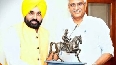 Punjab CM Bhagwant Mann meets Union minister Gajendra Shekhawat, says will work with Centre to clean up state's waters