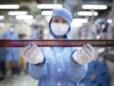 PreMarket Prep Stock Of The Day: Will NXP Semiconductors Continue To Rally Despite Market Retreat?
